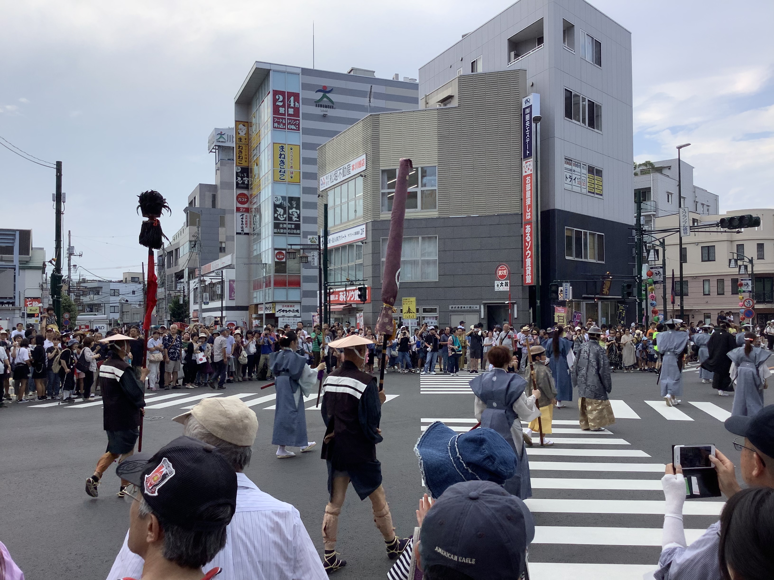 百万灯祭り時の本川越駅前