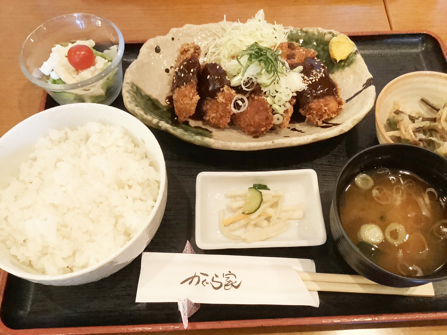 まぐろホホ肉の味噌カツ定食