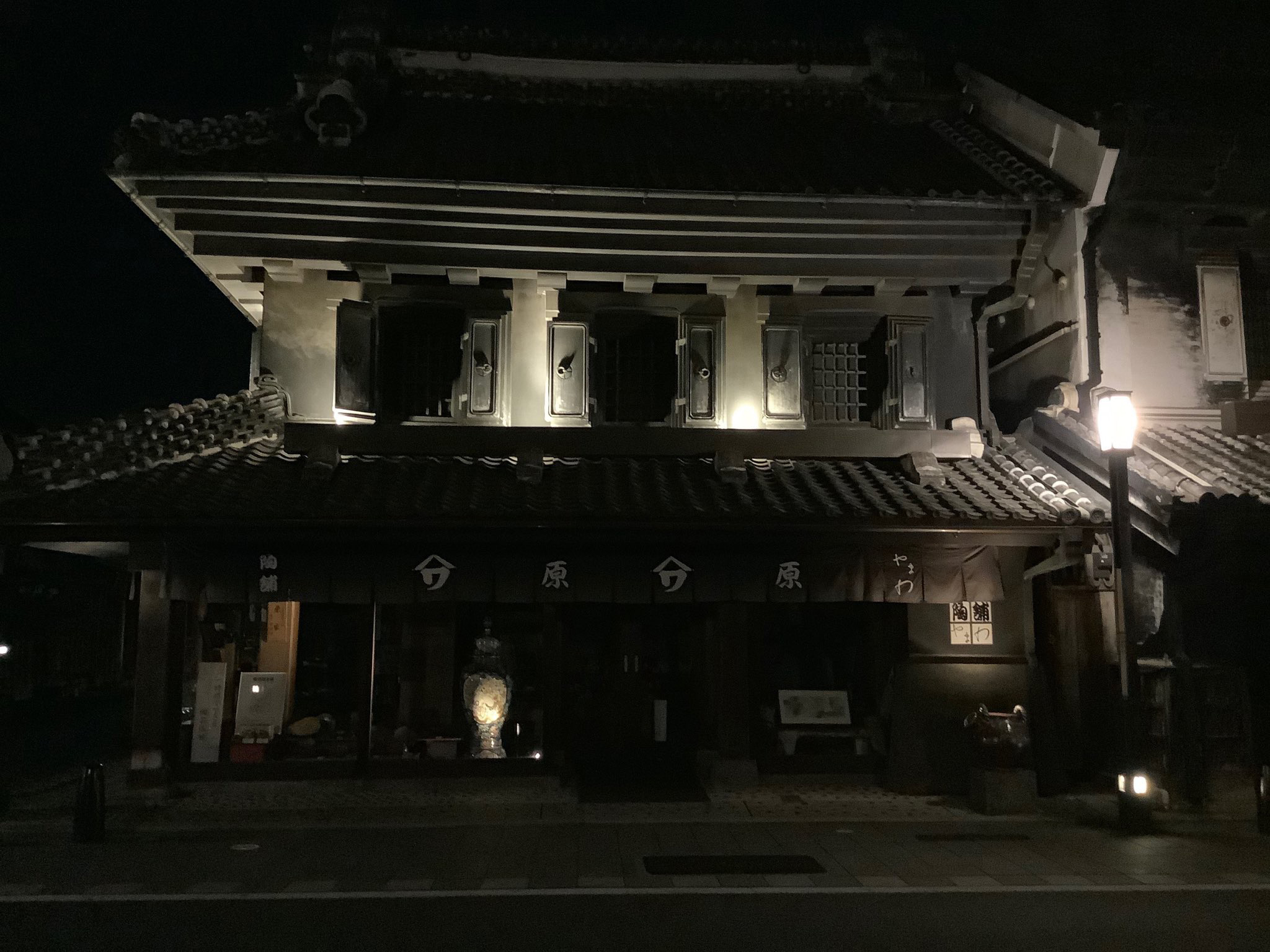 Ichiban-gai Street in the night