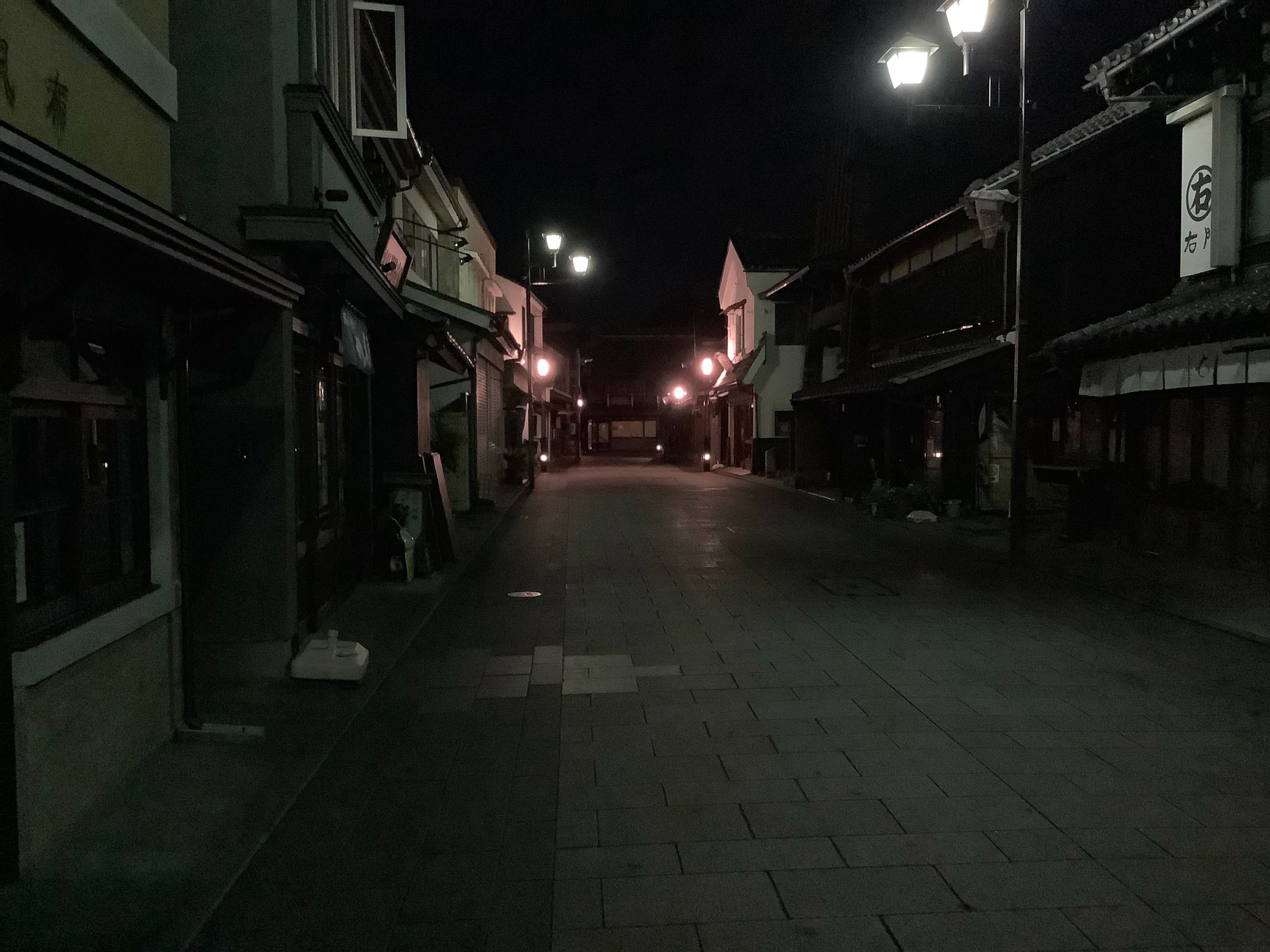 Ichiban-gai Street in the night