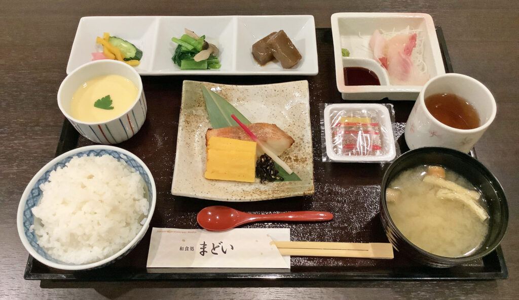 朝食
