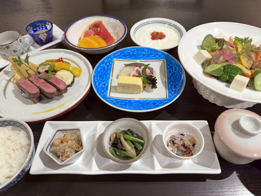 団体夕食-和洋折衷